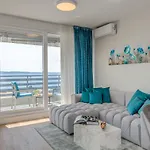 Lägenhet Beachfront Znjan *
