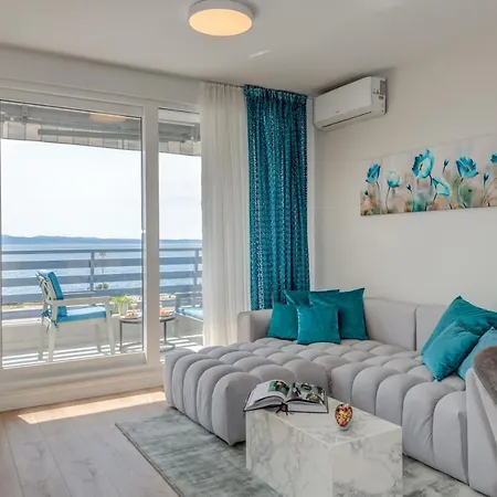 Lägenhet Beachfront Znjan *