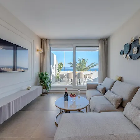 Lägenhet Beachfront Znjan Split