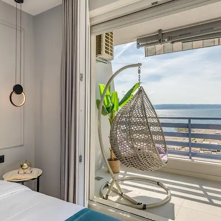 Beachfront Znjan アパート