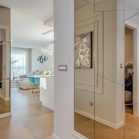 Beachfront Znjan * スプリト