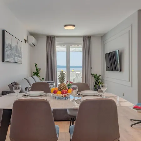 Beachfront Znjan * スプリト