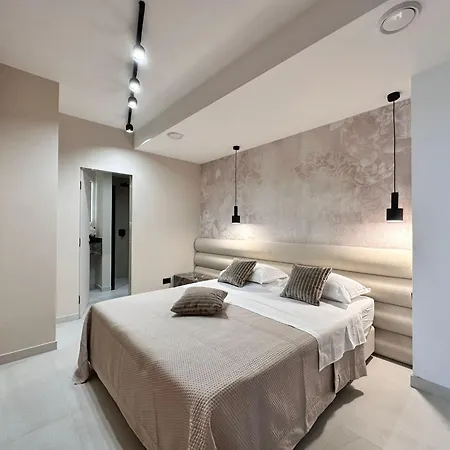 Beachfront Znjan スプリト