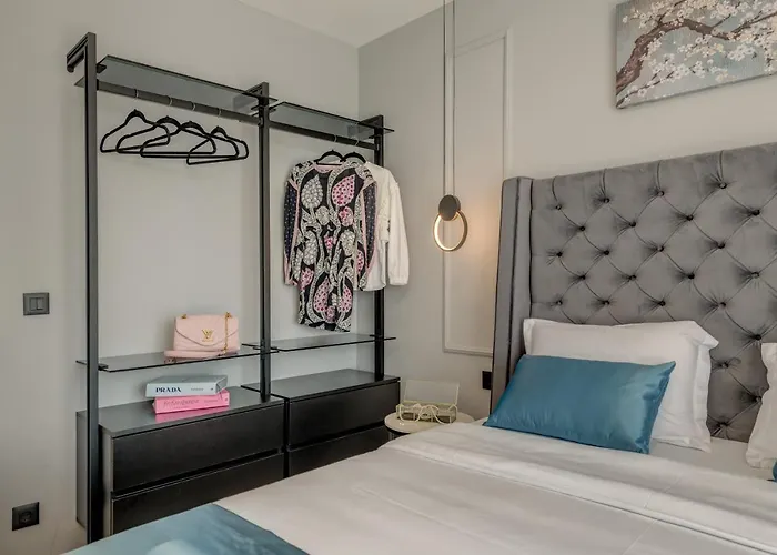 דירה Beachfront Znjan