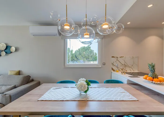 Beachfront Znjan ספליט