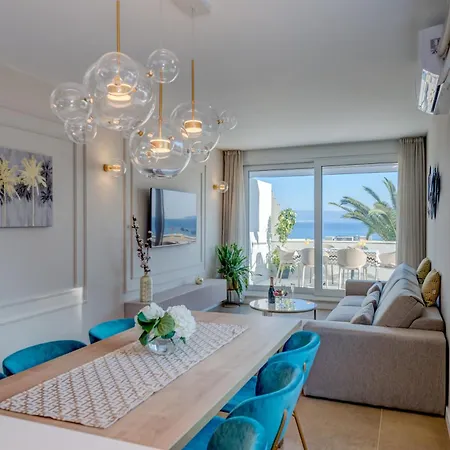 Beachfront Znjan Apartman Split