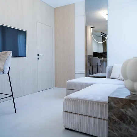 Beachfront Znjan Appartement